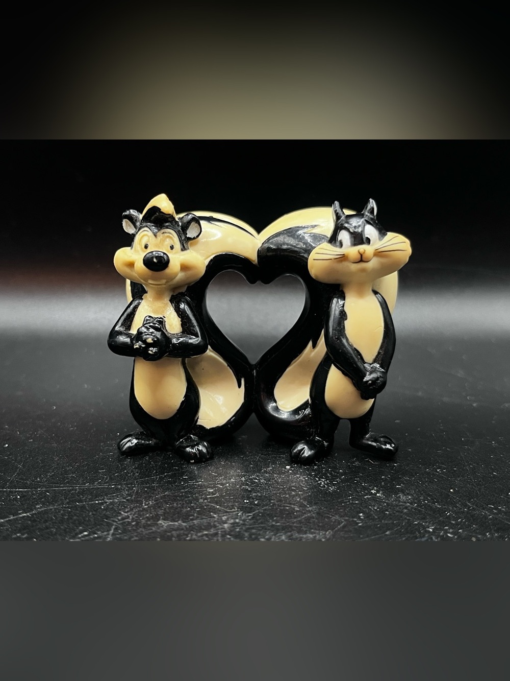vintage 1996 DecoPac PVC figurine featuring Pepé Le Pew and Penelope Pussycat